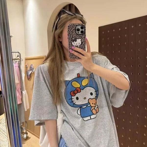 Street Fashion Jersey - تي شيرت مطبوع عليه هالو كيتي