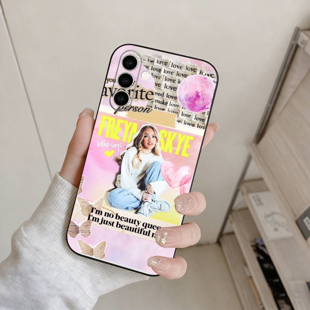 حافظة هاتف F-Freya Skye Singer - مراجعة Street Fashion Store وسعره
