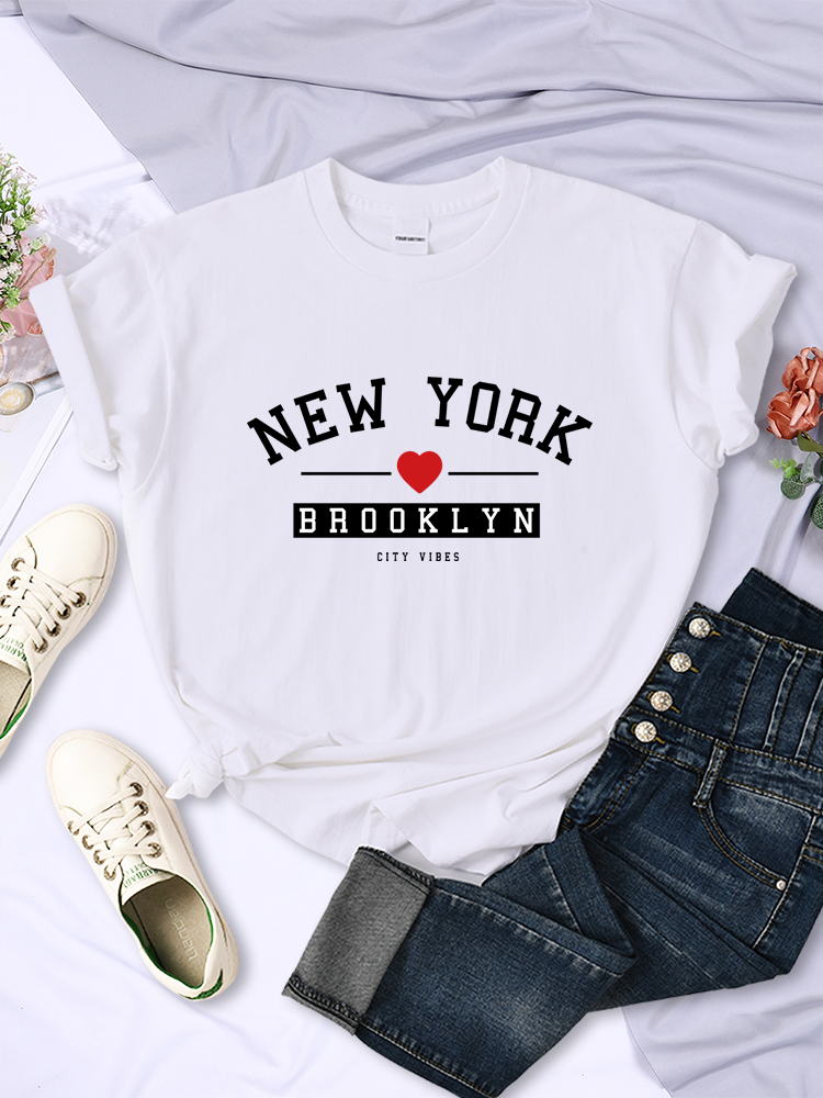 تي شيرت نسائي بطباعة حروف 'نيو - مراجعة Street Fashion Of New York وسعره